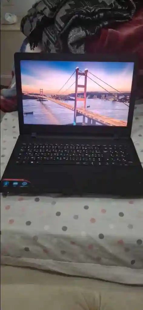 PC Lenovo - Vue 1