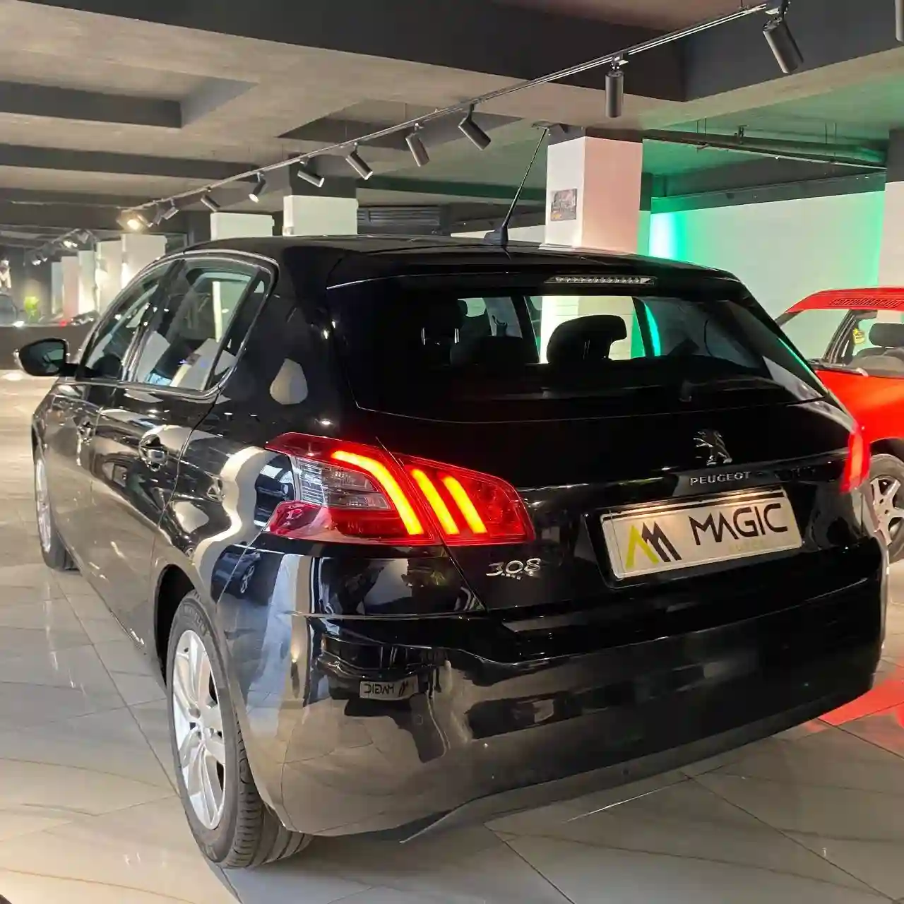 Peugeot 308 - Vue 2