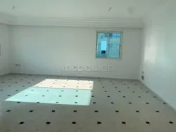 Etage S4 à Khézama Est