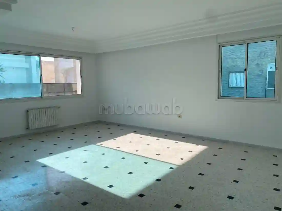 Etage S4 à Khézama Est - Vue 2
