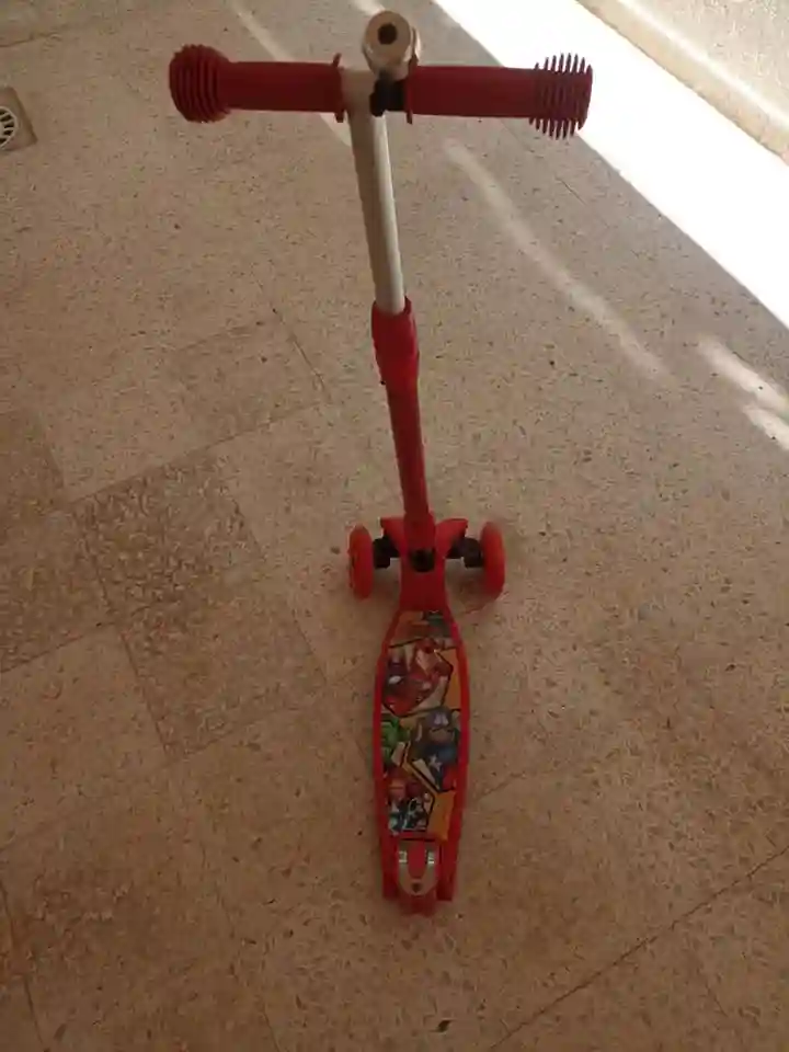 Trotinette Enfant à La Soukra - Vue 1