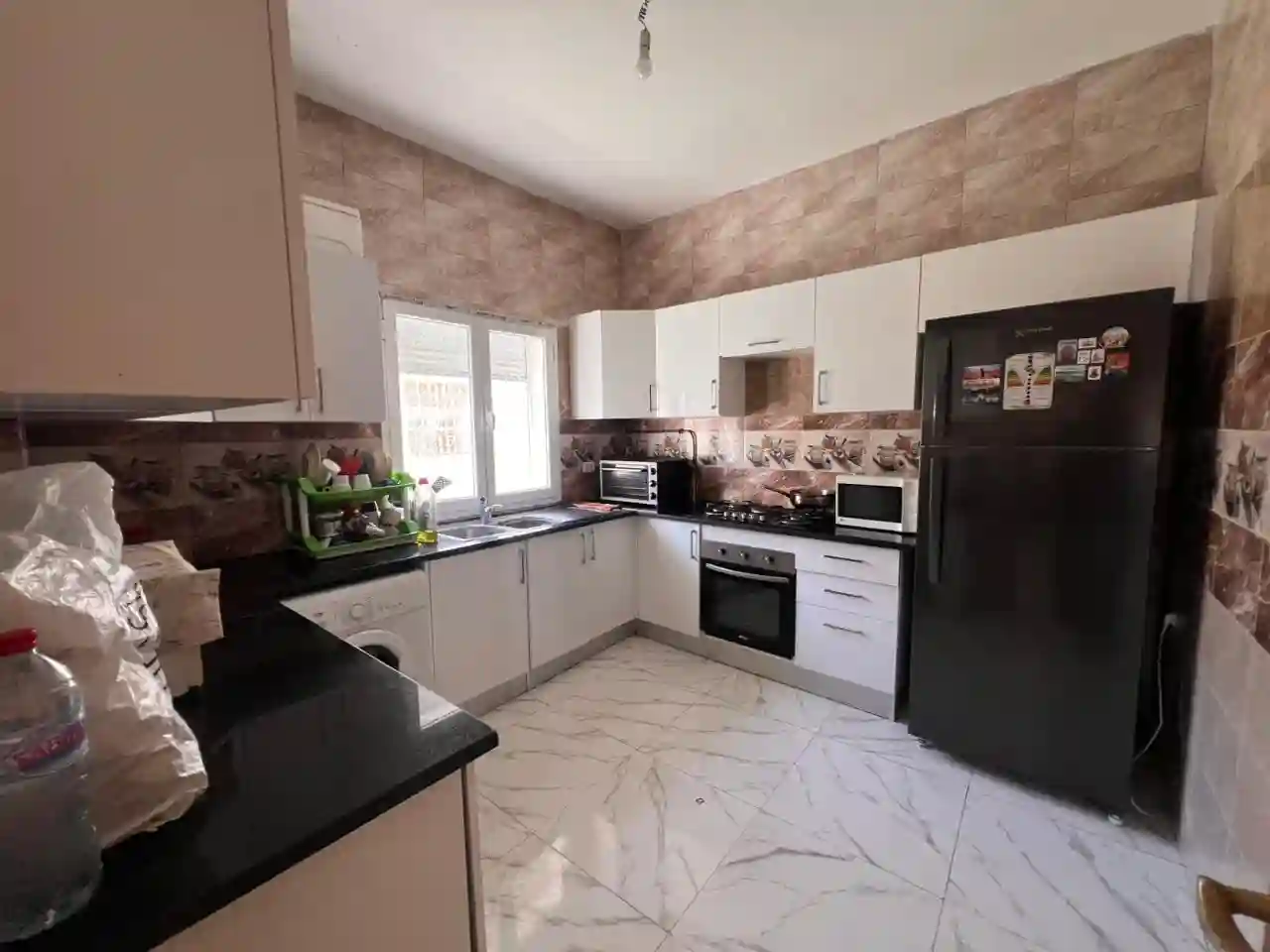 Une Villa Avec Piscine à el Ghazela à Cite El Ghazala 1 - Vue 3