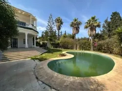 A Louer Belle Villa Avec Piscine á Gammarth