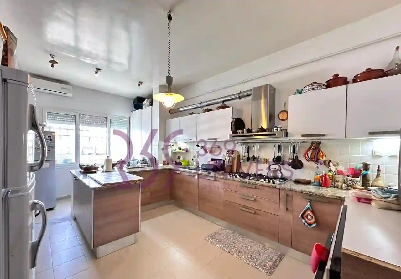 Appartement Avec vue sur mer à la Marsa ref Ra080 à Marsa Safsaf