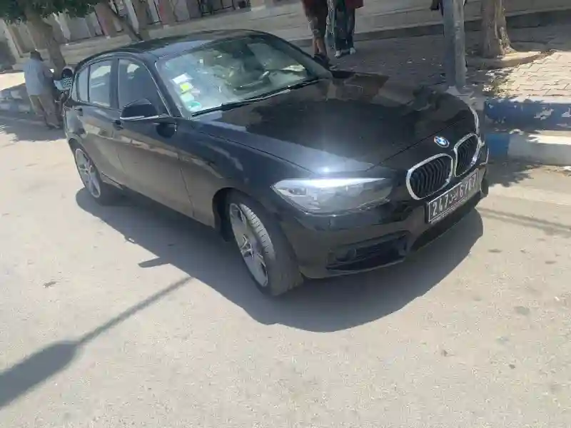 Bmw 116 Essence 2020 - Vue 1