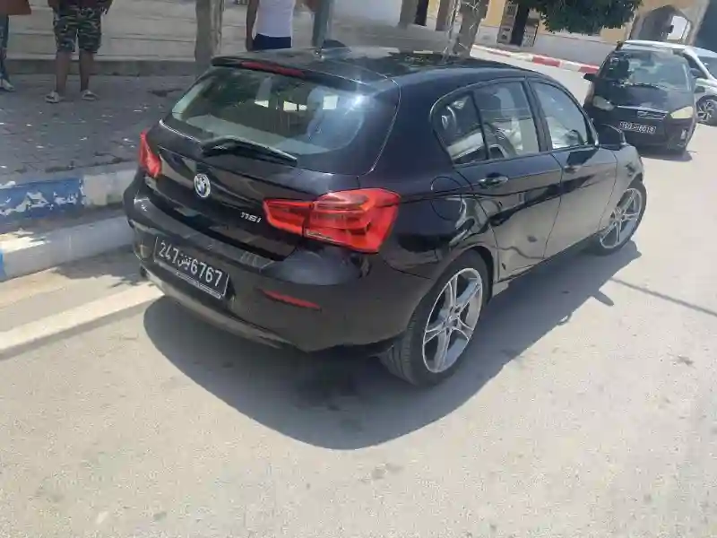 Bmw 116 Essence 2020 - Vue 3