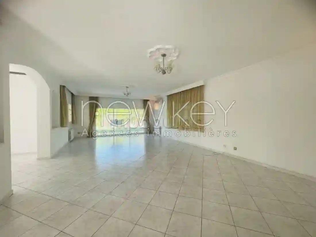Superbe Villa Spacieuse Avec vue Imprenable - Vue 1