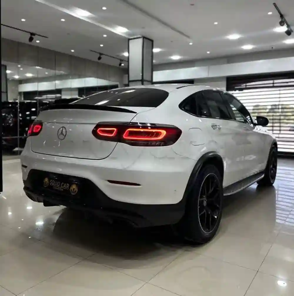 Mercedes GLC Coupe 200 AMG 2022 - Vue 9