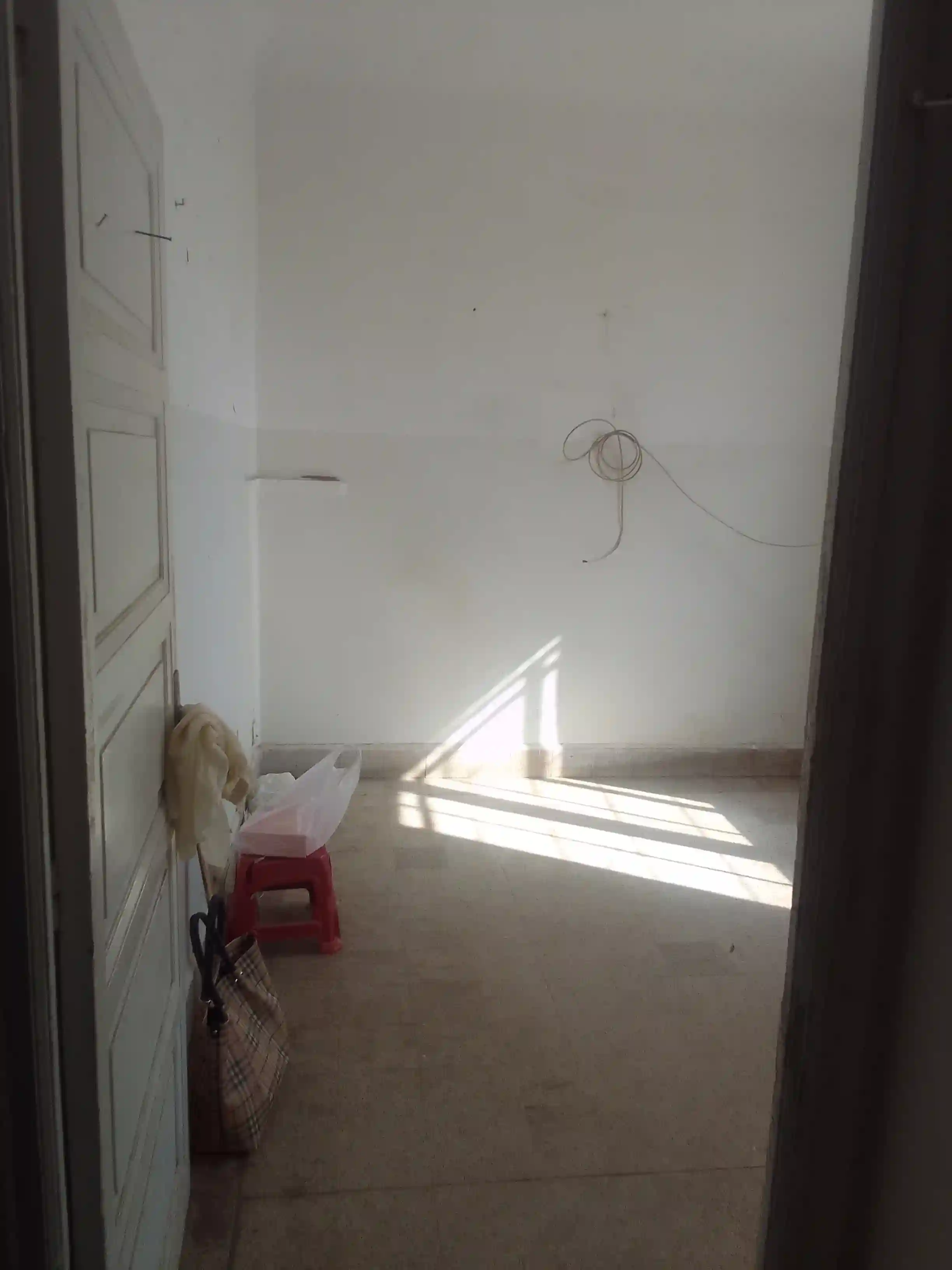 Appartement Petit au Centre Ville 4eme Étage à Sfax - Vue 2