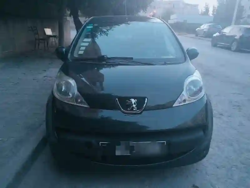 Peugeot 107 Essence 2009 - Vue 2