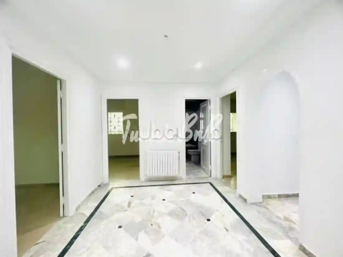 A Louer un RDC de Villa à Usage de Bureau au Lac2 - Vue 2