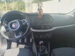 A Vendre une Belle Voiture Fiat Tipo 5 Portes 14l