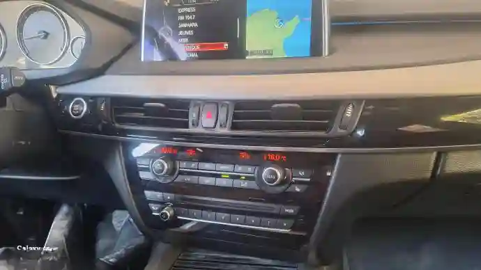 BMW X5 F15 Xdrive30da - Vue 2