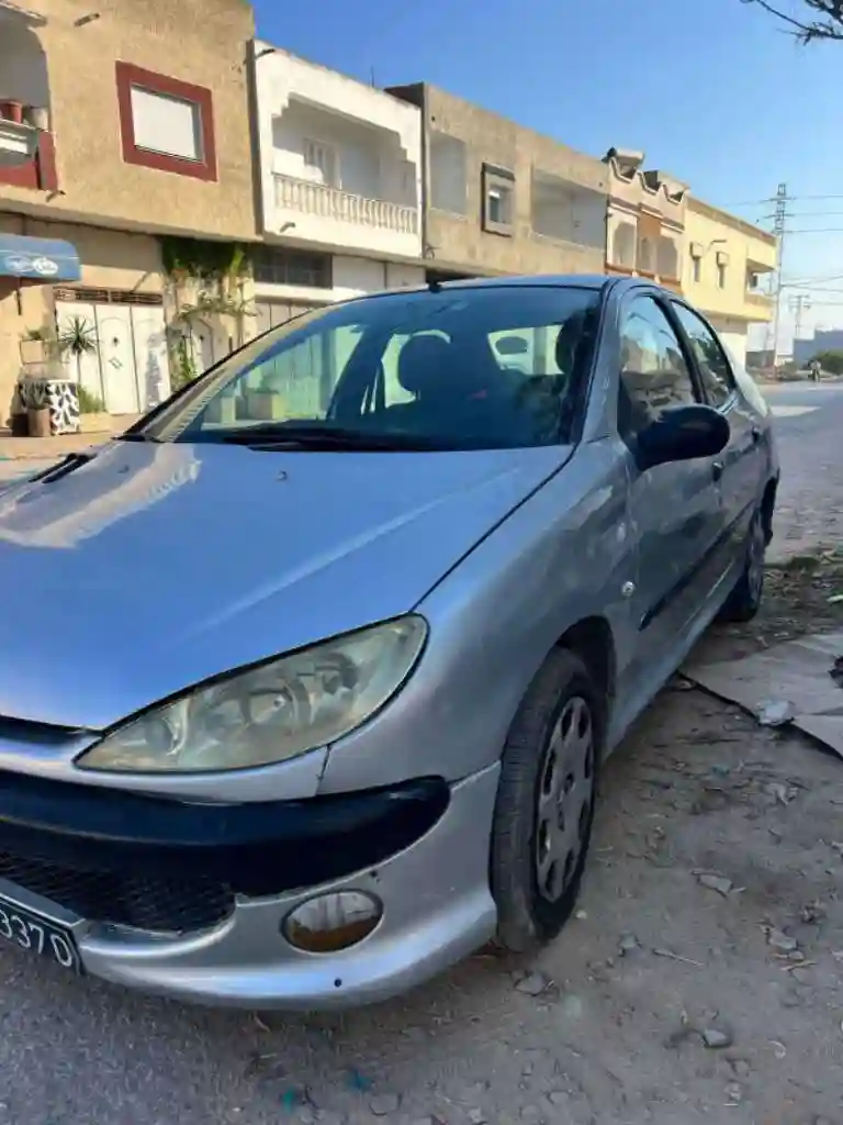 Peugeot - Vue 3