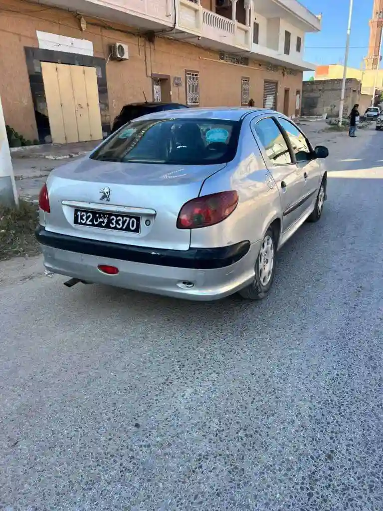 Peugeot - Vue 8