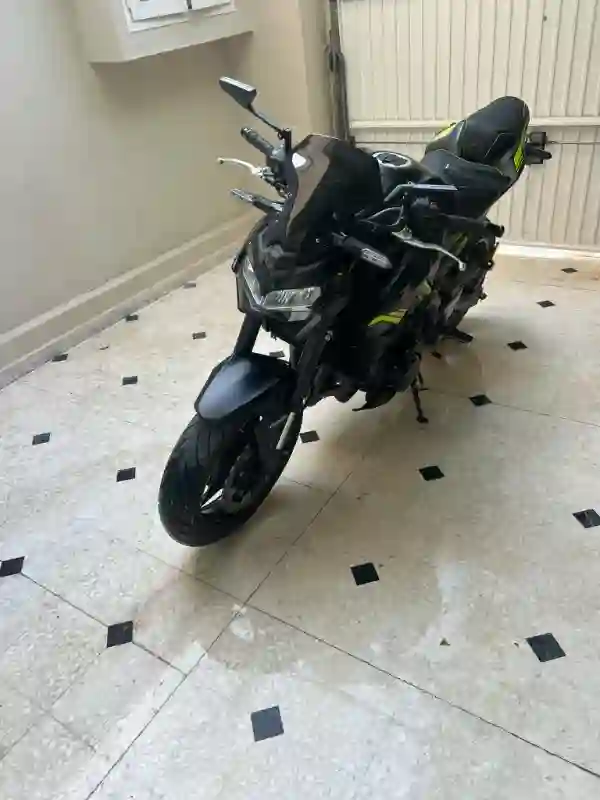 Z900 - Modèle 2023 à Vendre
