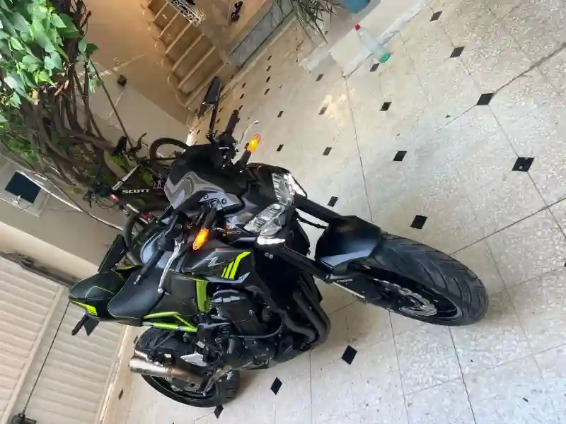 Z900 - Modèle 2023 à Vendre - Vue 5