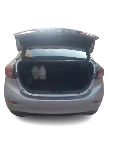 Mazda 3 Sedan - Vue 3
