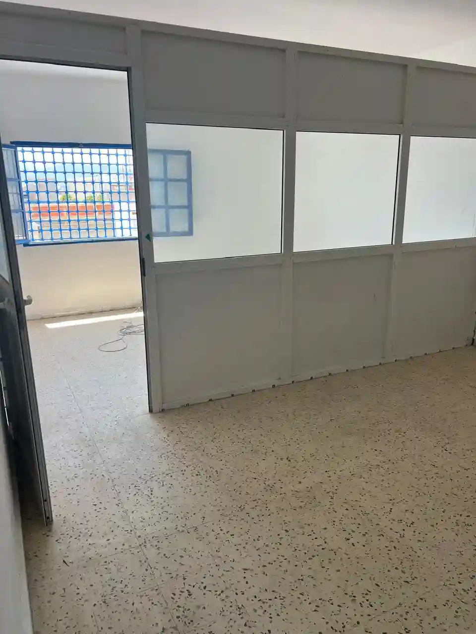 Al Dépôt 450m a Boumhal el Bassatine à Cite El Bassatine Ancien - Vue 2