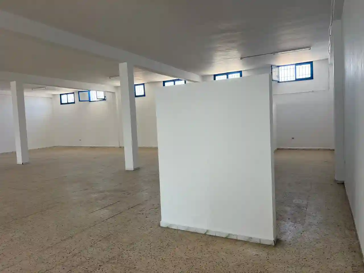 Al Dépôt 450m a Boumhal el Bassatine à Cite El Bassatine Ancien - Vue 3