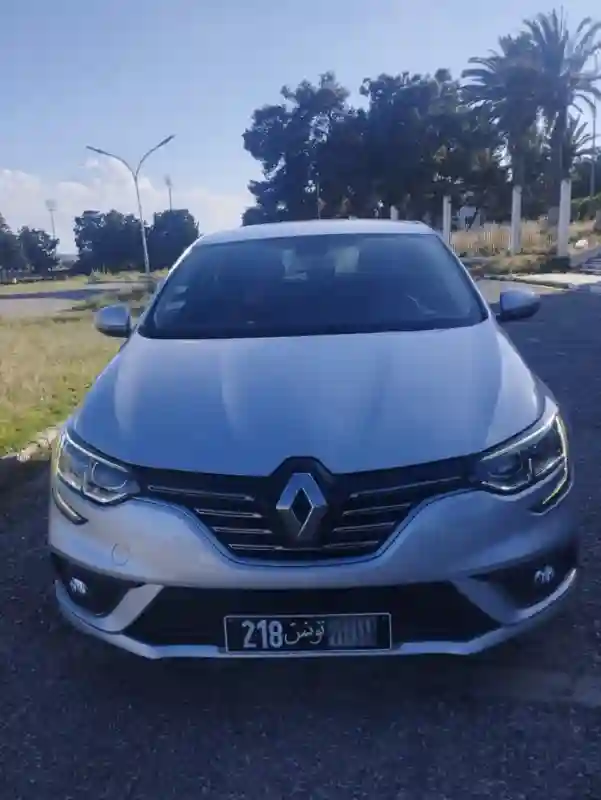 Renault Megane Essence 2020 - Vue 6