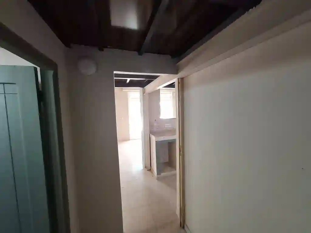 À Louer – Spacieux Local Commercial de 80 m² Avec Mezzanine à mou - Vue 7