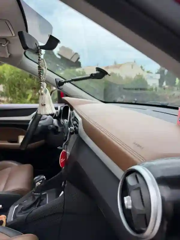 MG Zs Essence 2020 - Vue 1