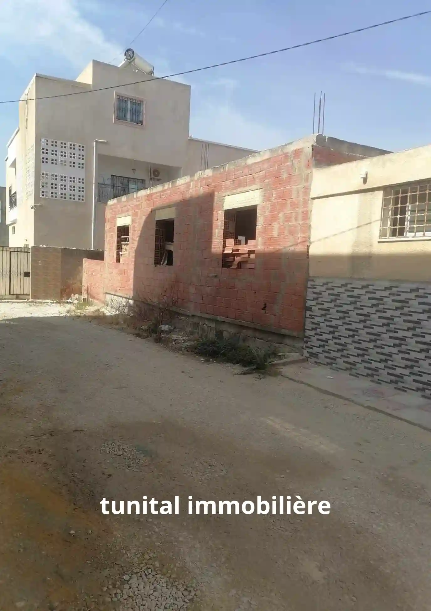 Villa a Raoued Route Sidi Amor un Seul Niveau à Raoued - Vue 1