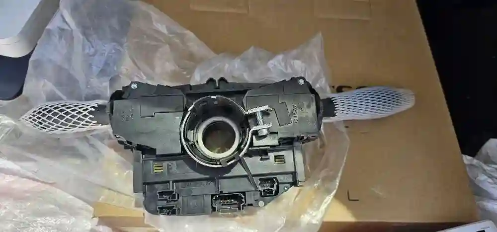 Commutateur k9 308 - Vue 1