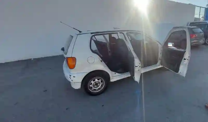 Volkswagen Polo Essence 1995 - Vue 2