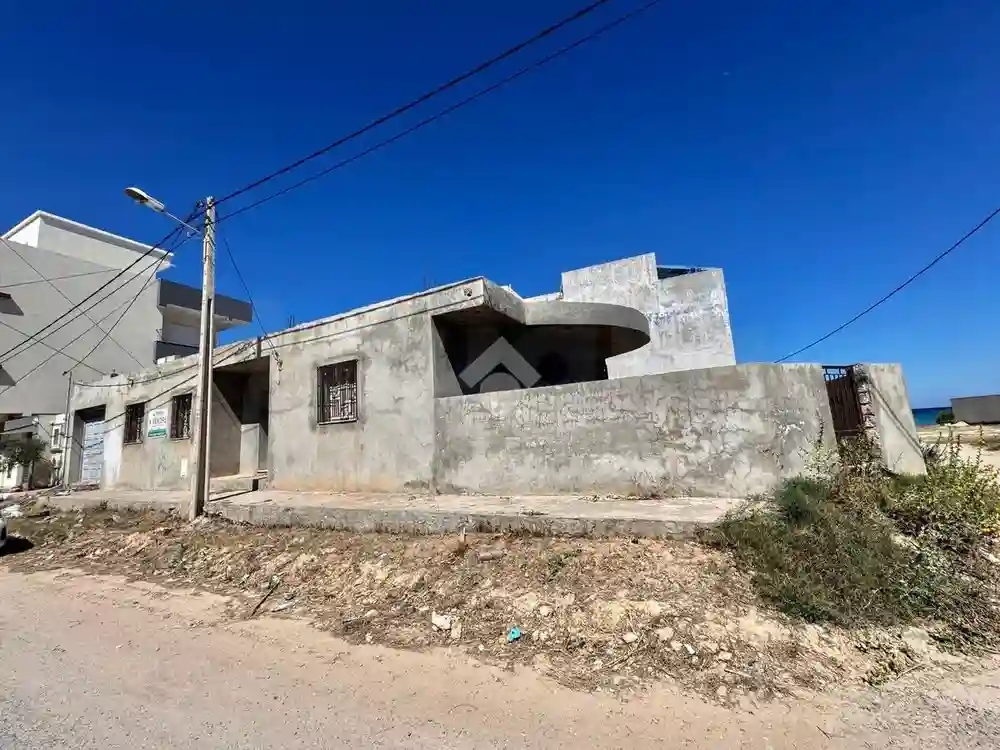 Villa Inachevée en Deuxième Ligne sur la Plage à Vendre - Vue 6