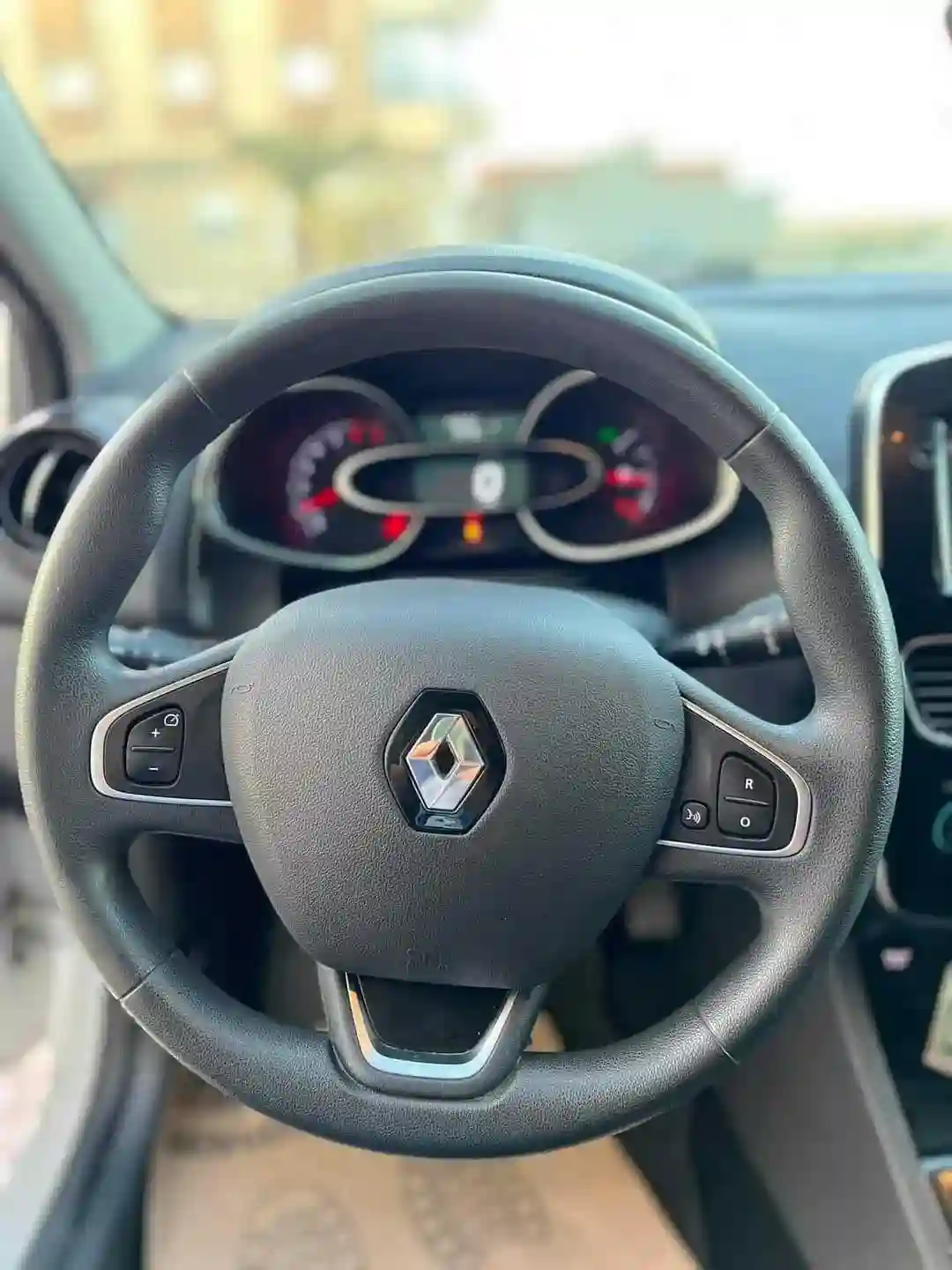 Clio 4 Break - Vue 7