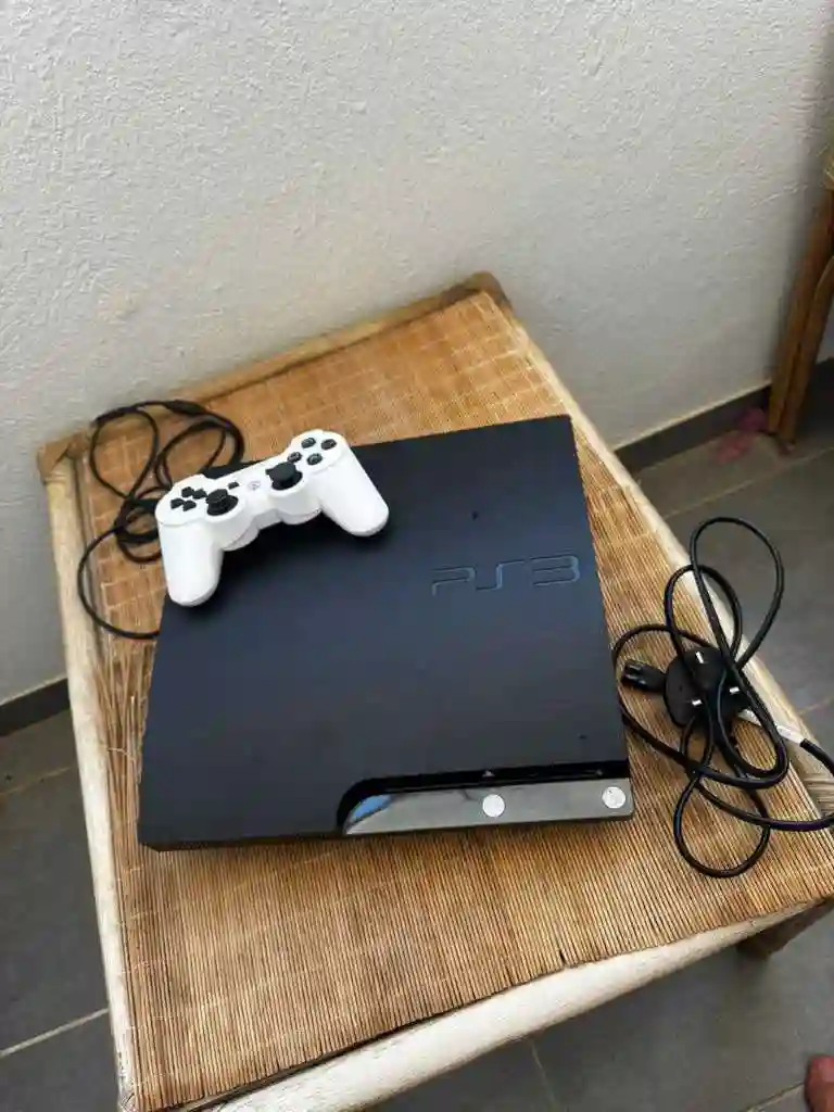 PS3 Slim Patche +20 Jeux - Vue 2