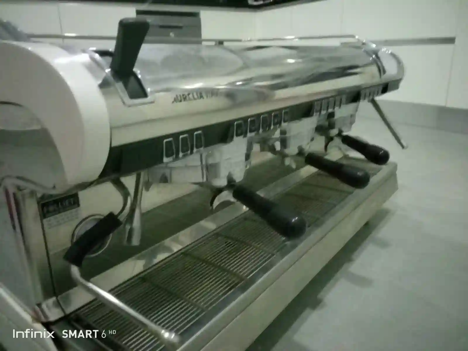 Machine à Café Professionnelle Nuova Simonelli à Raoued - Vue 2