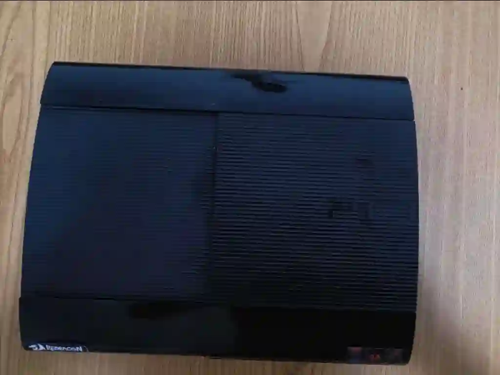 PS3 Slim Avec une Manette Originale