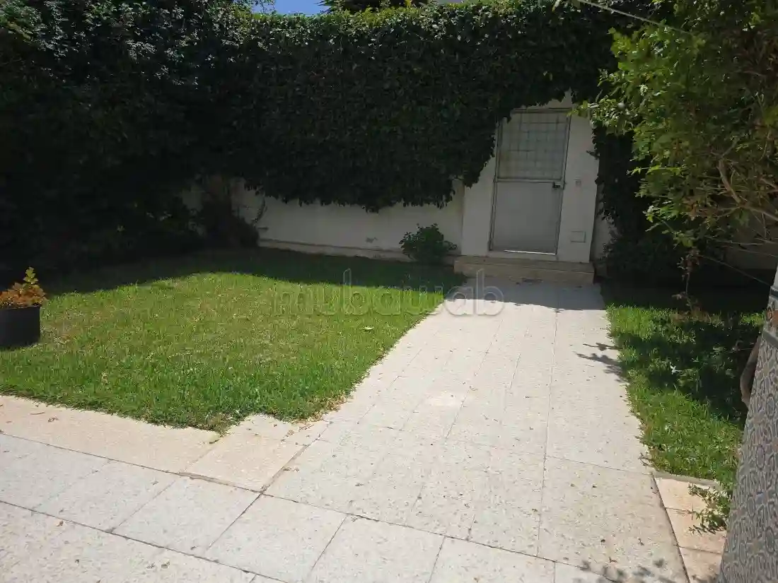 A Louer Appartement Avec Jardin - Vue 1