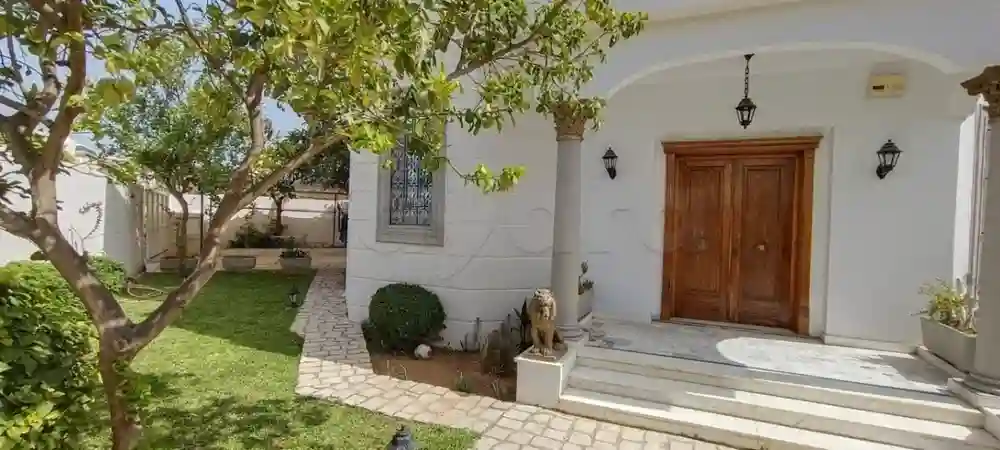 Belle Villa Arabesque Riadh Landalous à Riadh Landlous - Vue 1