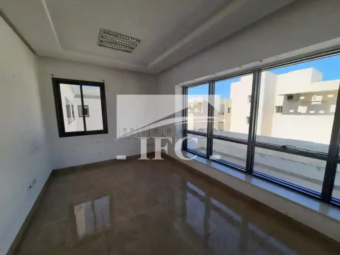 Bureau en 8 Espaces 220m² Lac 2 Ifcl2114 - Vue 3