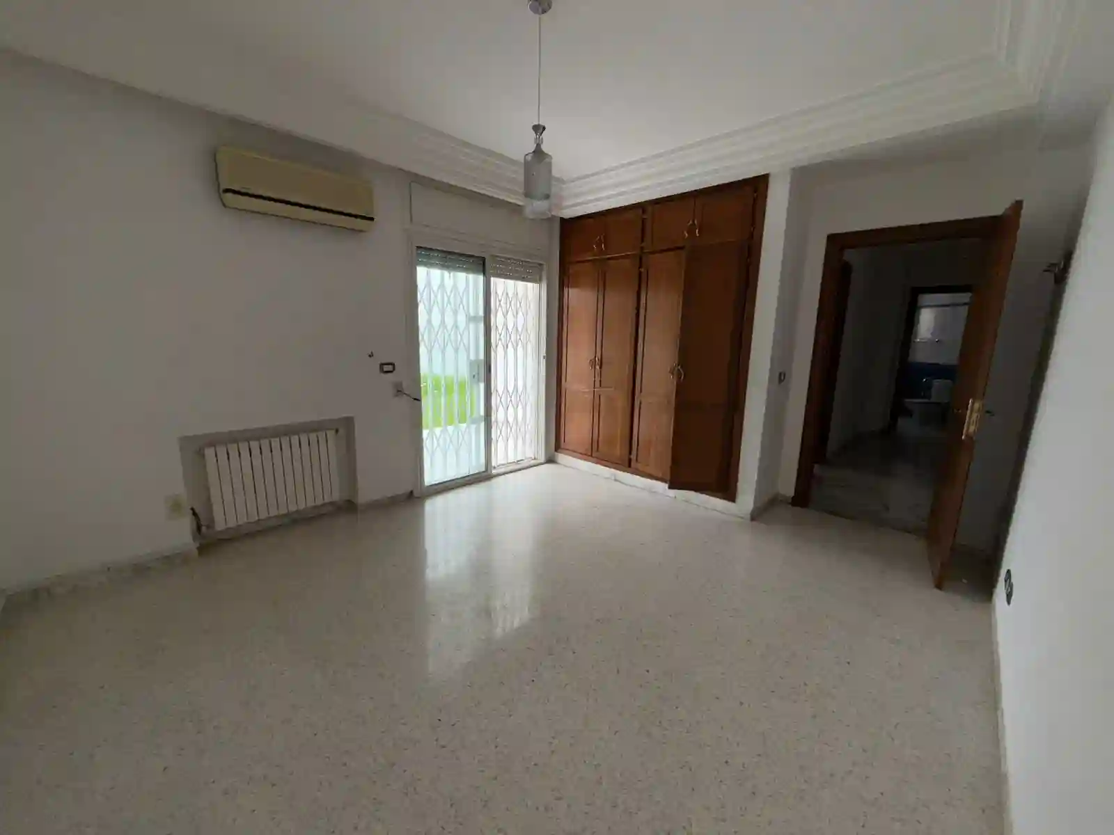 S3 rdc Avec Jardin 490 md Ennasr 1 à Cite Ennasr 1 - Vue 4