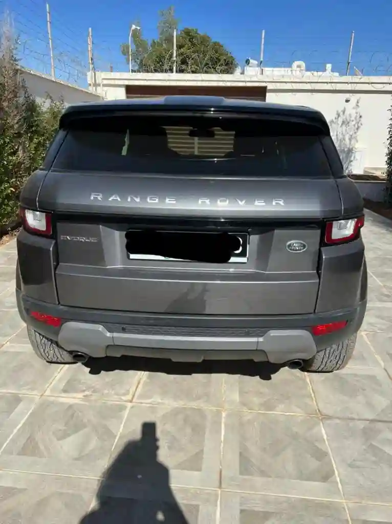 Belle Range Rover Evoque Année 2018 Comme Neuve à Merkez Chaker - Vue 1