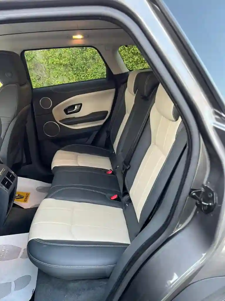 Belle Range Rover Evoque Année 2018 Comme Neuve à Merkez Chaker - Vue 3