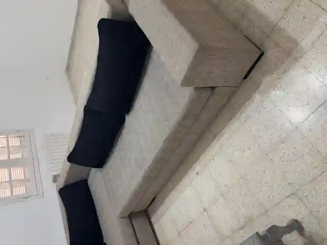 Salon Gris Noir à La Soukra - Vue 2