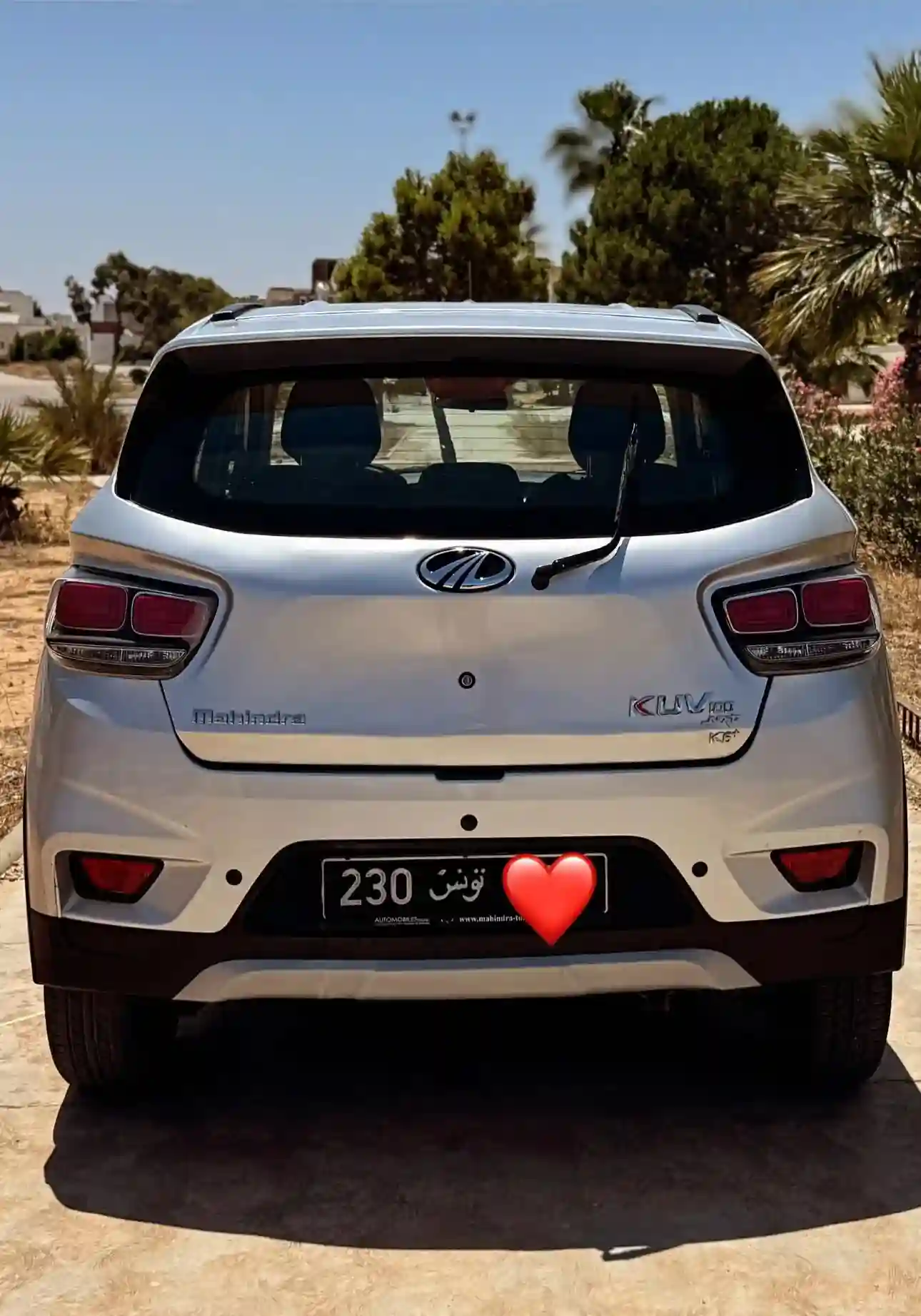 Mahindra kuv 100 k6 - Vue 5