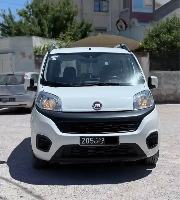 Fiat Doblo Essence 2018 - Vue 5