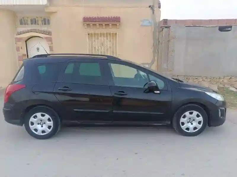 Peugeot 308 SW - Vue 2