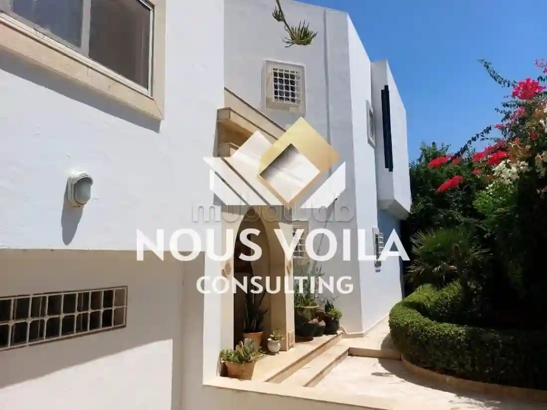 Villa S5 Meublée Avec Piscine à La Marsa Vlm0013 - Vue 1