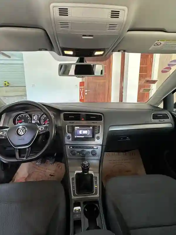 Volkswagen Golf Essence 2013 - Vue 3