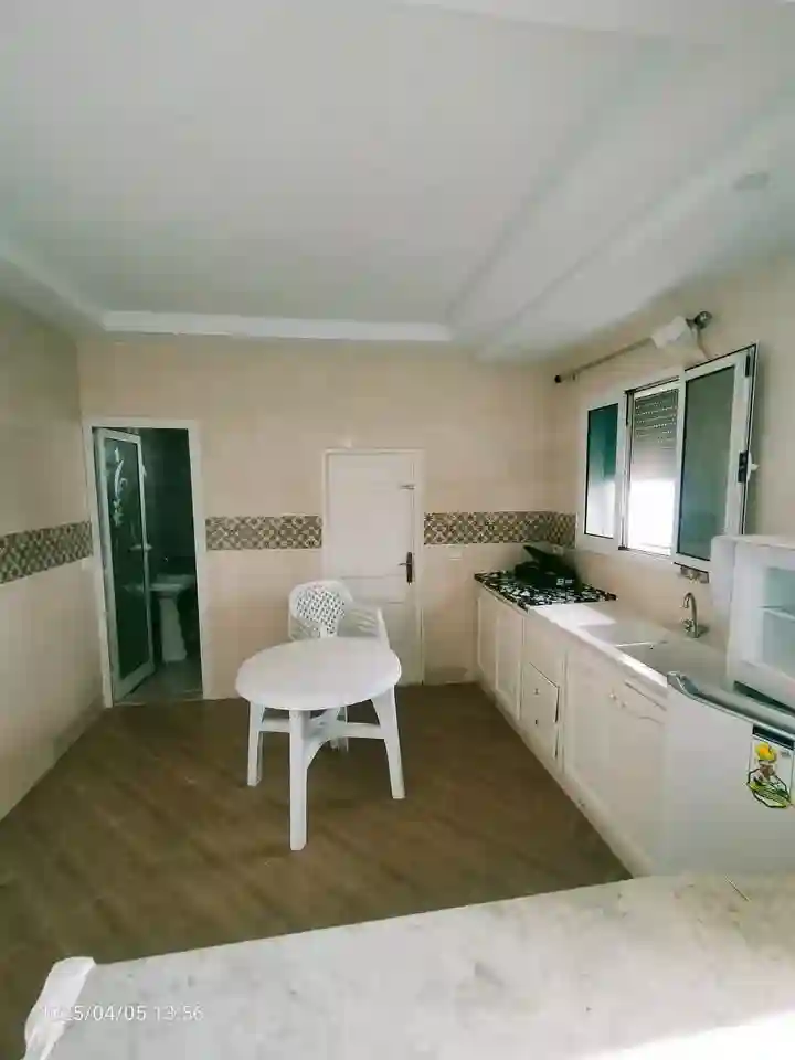 a Vendre une Maison Avec un Studio Indépendant - Vue 5