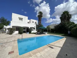 Villa s6 Avec Jardin et Piscine à la Soukra à La Soukra