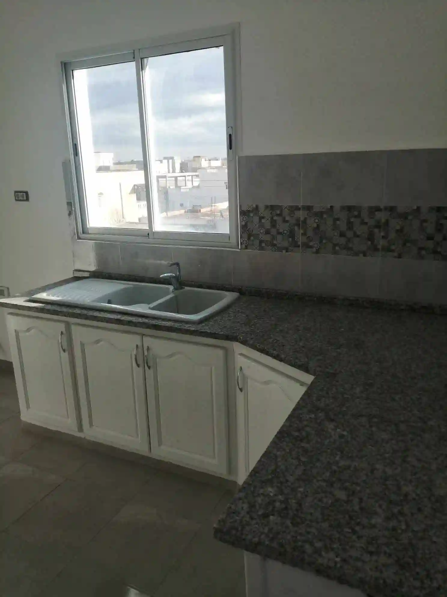 3 Appartements Neufs à Cite Chaker - Vue 3